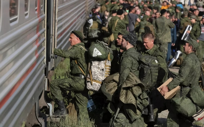 La Russie ouvre son armée aux étrangers pour renforcer ses rangs